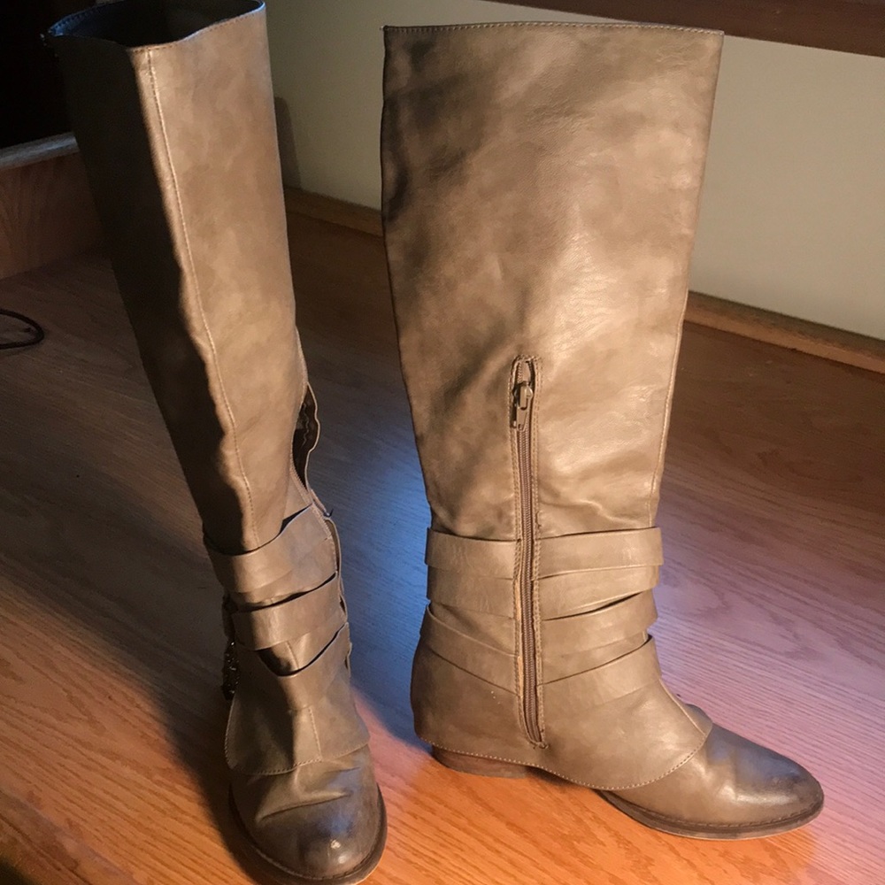 NotRated grey/brown buckled boots with bling!